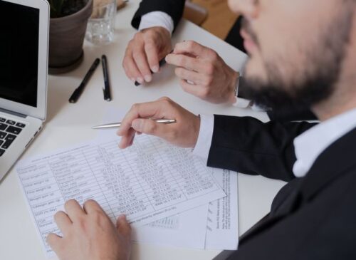 Czy doradca restrukturyzacyjny bierze udział w przygotowaniu planu restrukturyzacyjnego?