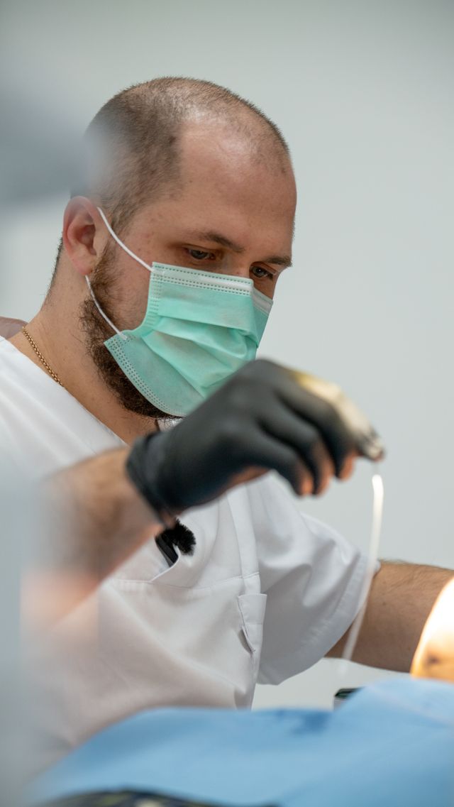 Co można jeść w pierwszych dniach po założeniu aparatu ortodontycznego?